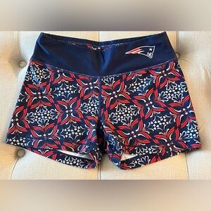 NFL TEAM APPAREL PATRIOTS Red/White/Blue Floral Pattern Design Active Shorts